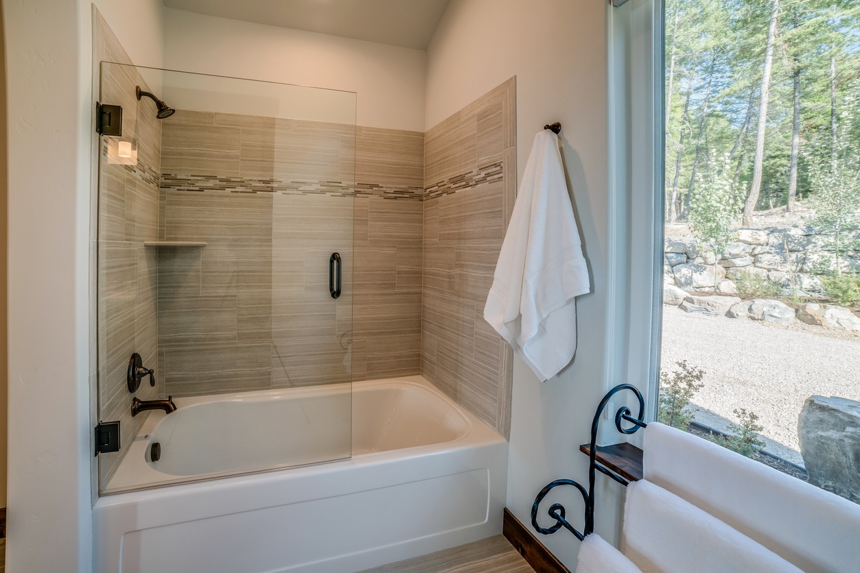 Shower & Tub Repair in Kenton